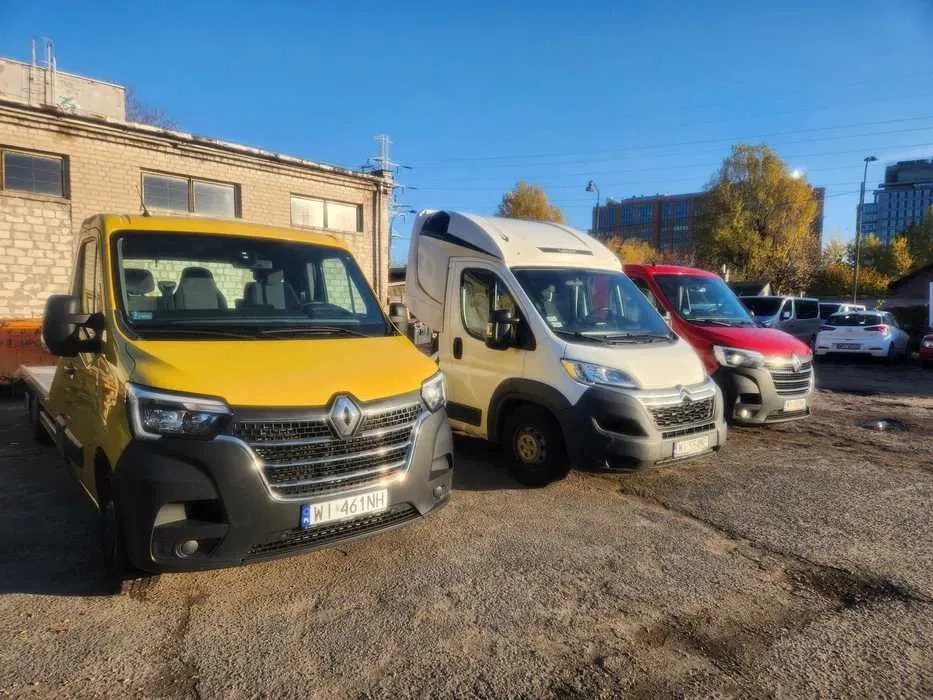 Flota autolawet na placu: Renault Master i Citroën Jumper
